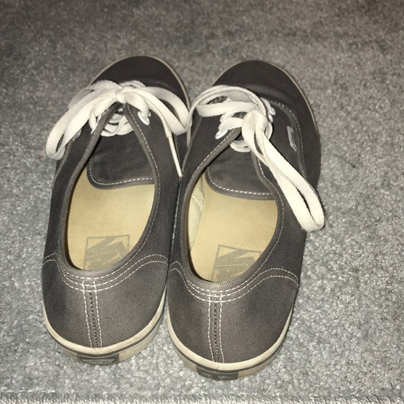 Vans - Picture 2 of 4